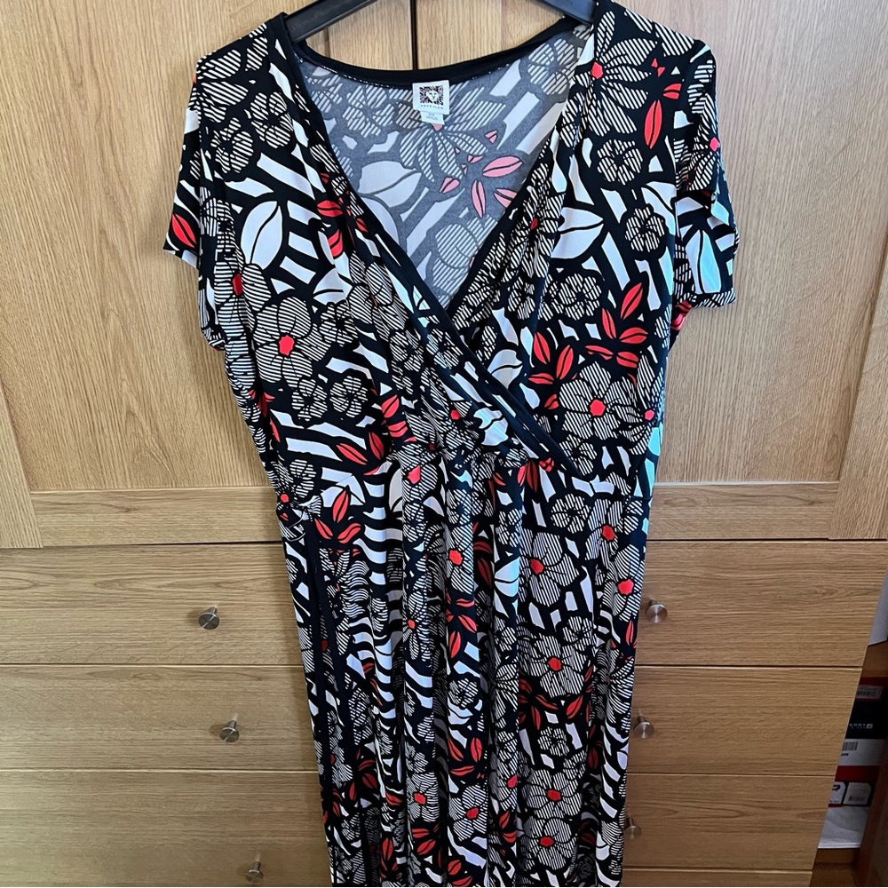 Anne Klein faux wrap floral stretchy dress Brand New